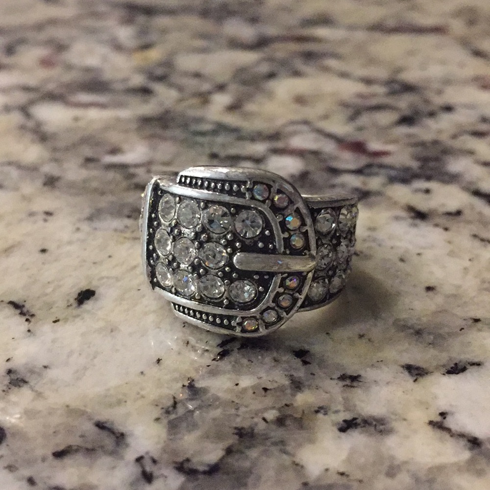 Premier Designs Buckle Up Ring size 6